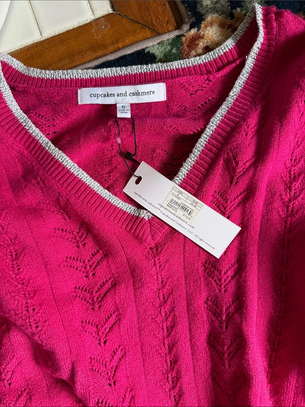 cupcakes & cashmere Carmine Pink ‎ V-Neck Cable Knit Sweater- NWT- retail 118